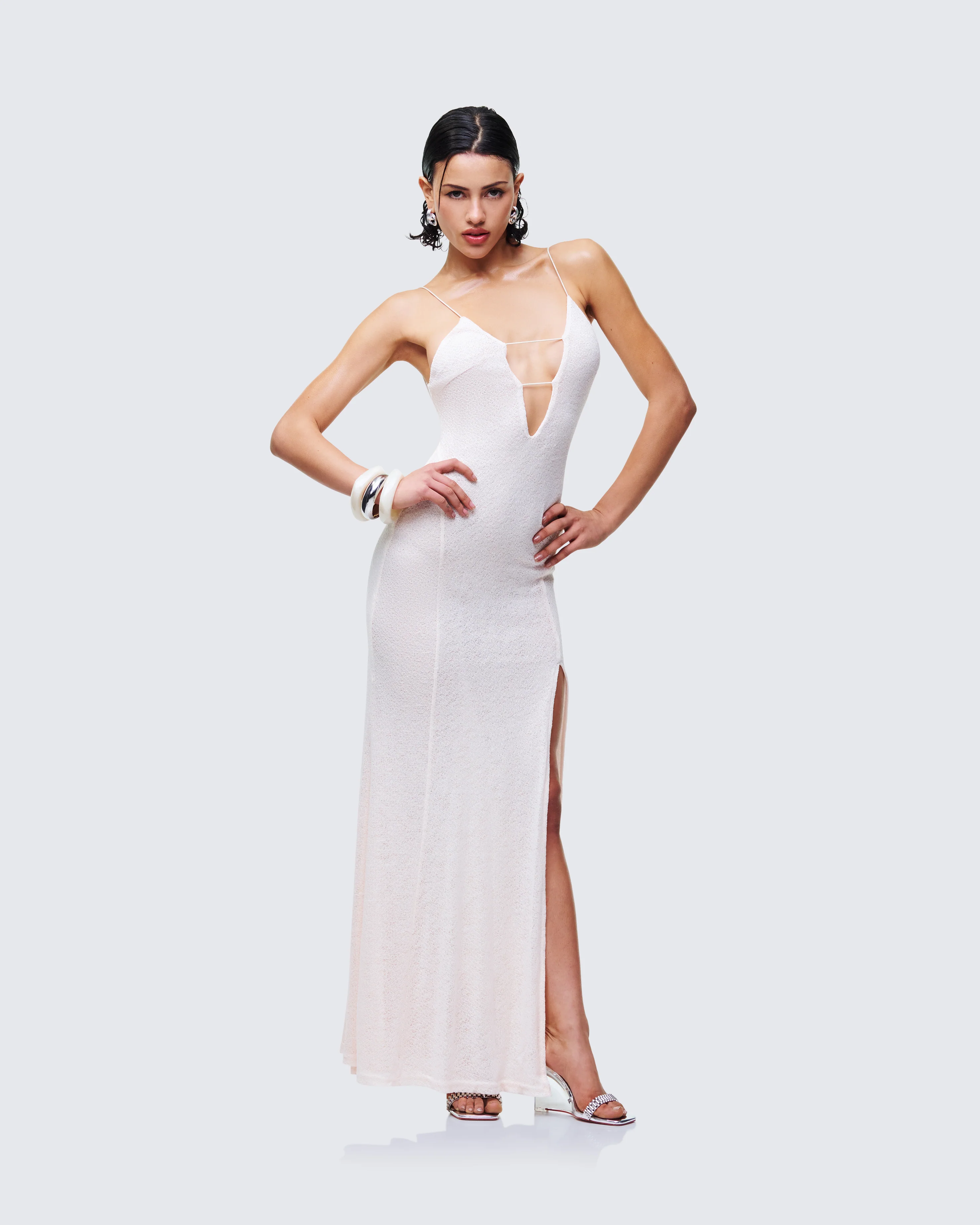 Mollie Ivory Plunge Neck Maxi Dress - Image 4